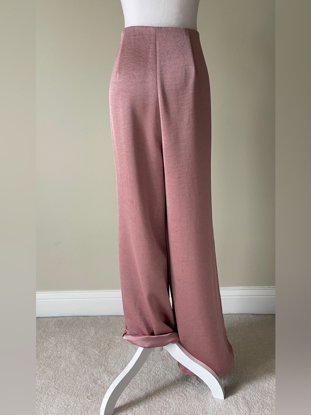 Vince Colette High-Rise Fluid Satin Bias Pant in Rose Jam color EUC Size Large - Picture 7 of 10